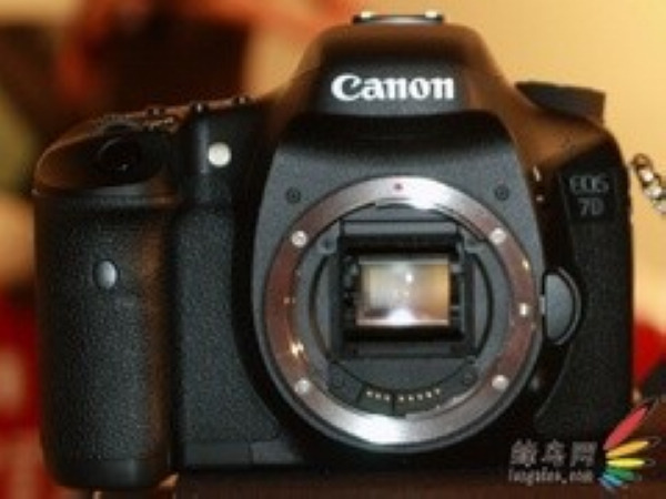 EOS 7D.jpg