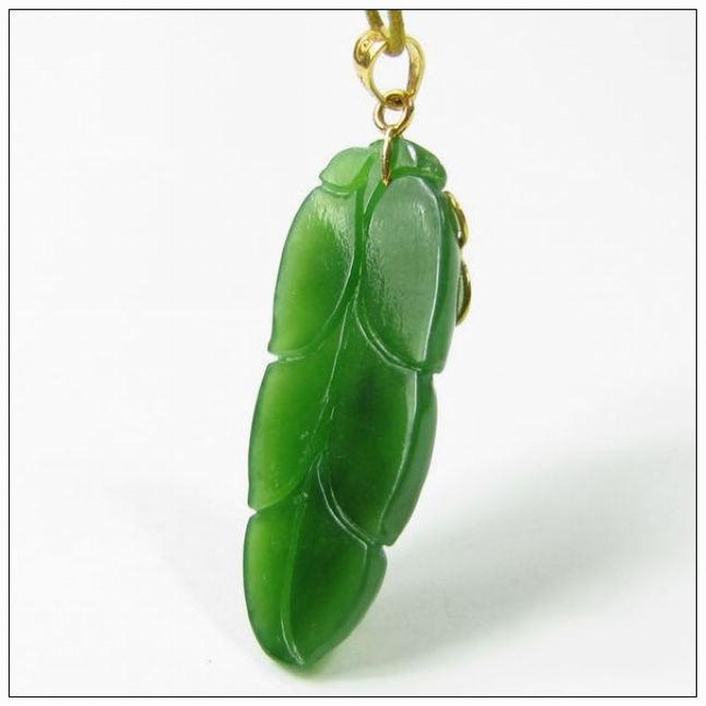 君度玉器新开,祖母绿碧玉金枝玉叶吊坠6号上货,【已售】