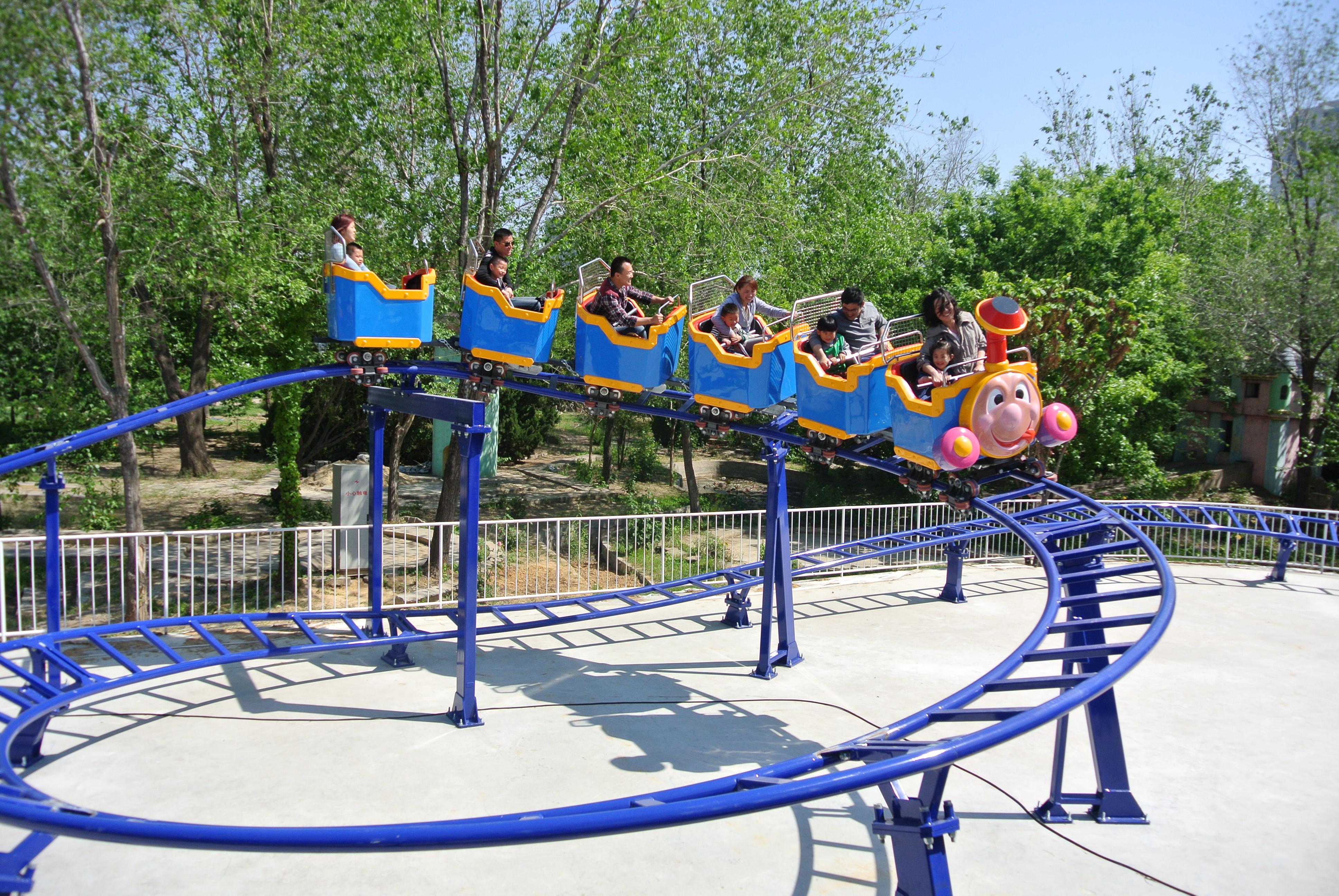 水上皇宫冰爽狂欢就在富华游乐园